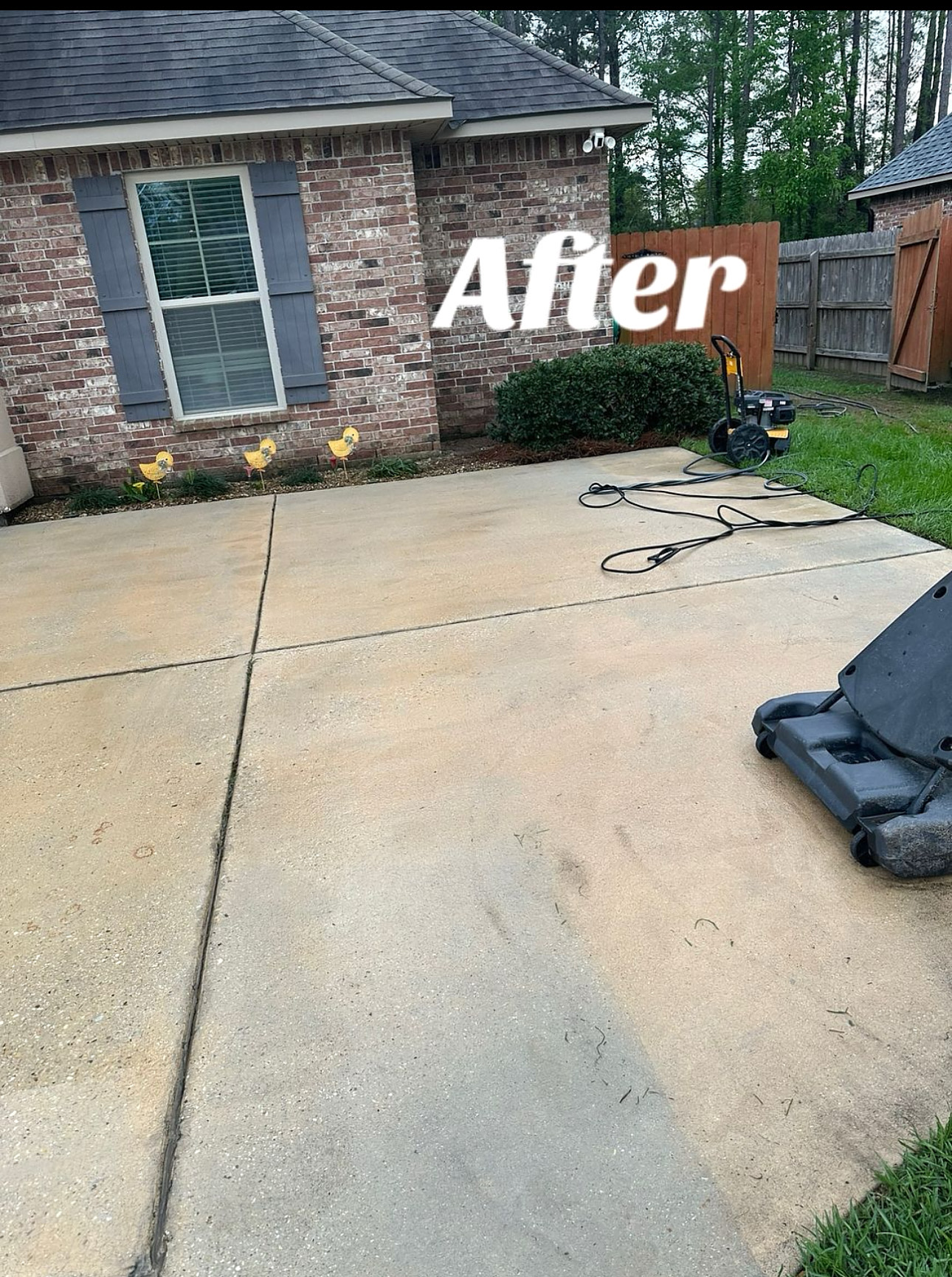 House exterior before cleaning